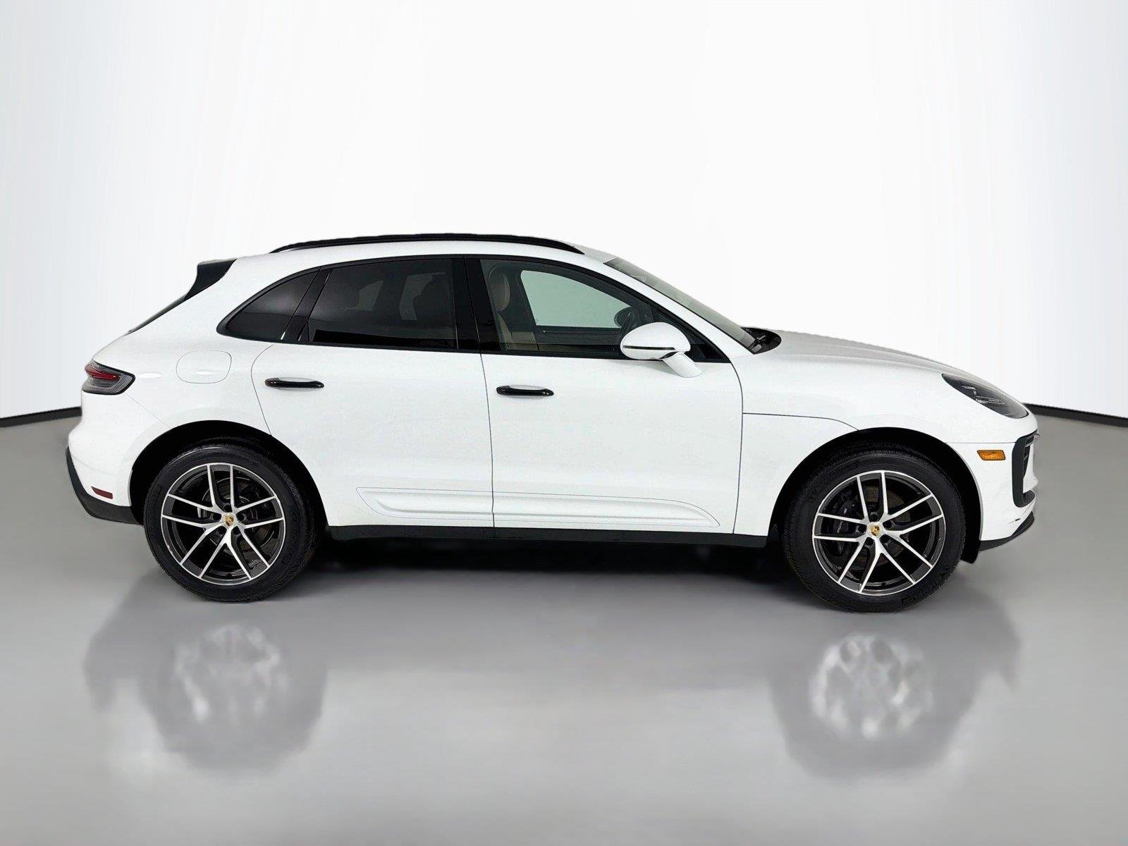 Used 2023 White Porsche  image 29