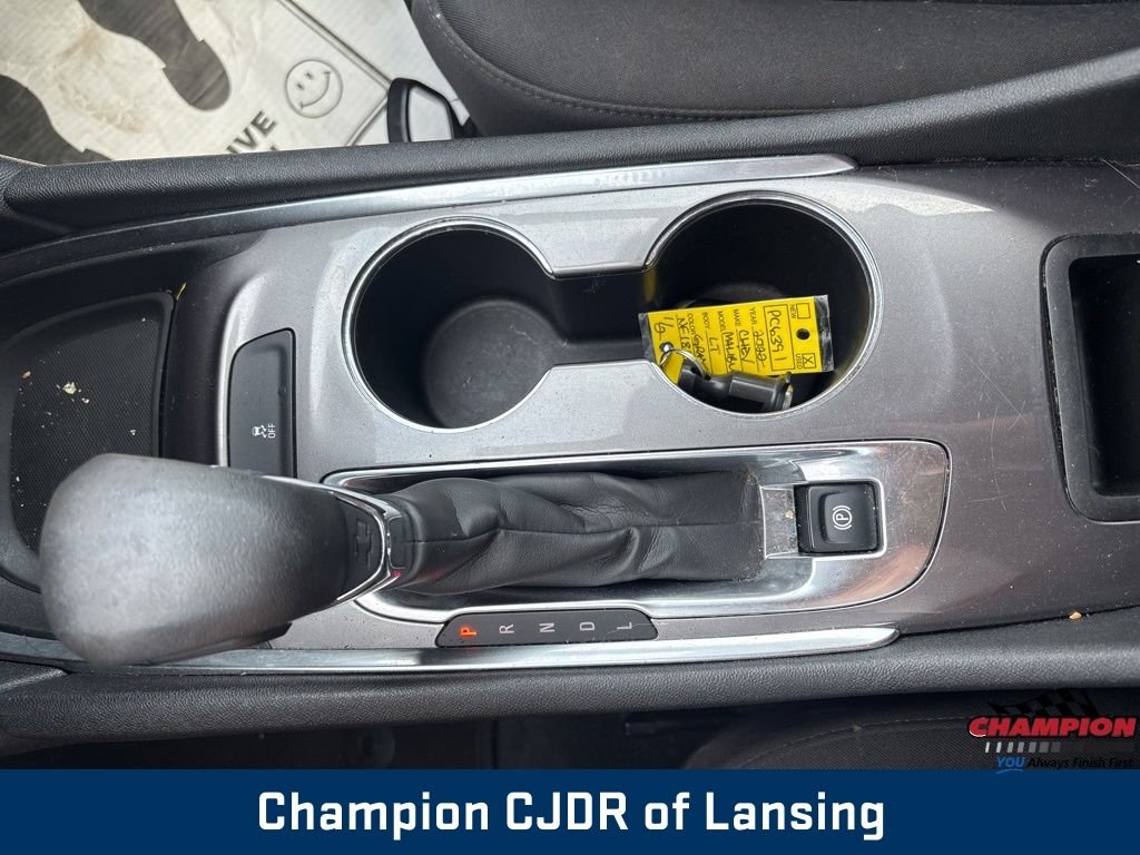 Used 2022 Gray Chevrolet LT image 26