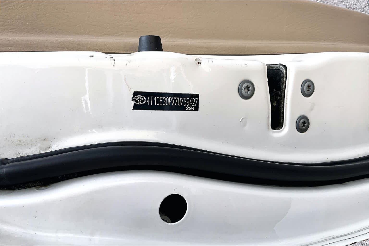 Used 2007 Blizzard Pearl Toyota SE image 32