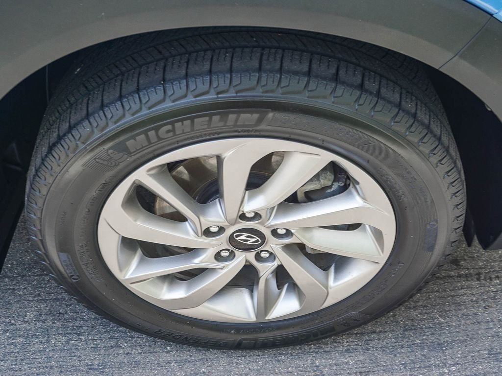 Used 2017 Blue Hyundai SE Plus image 9
