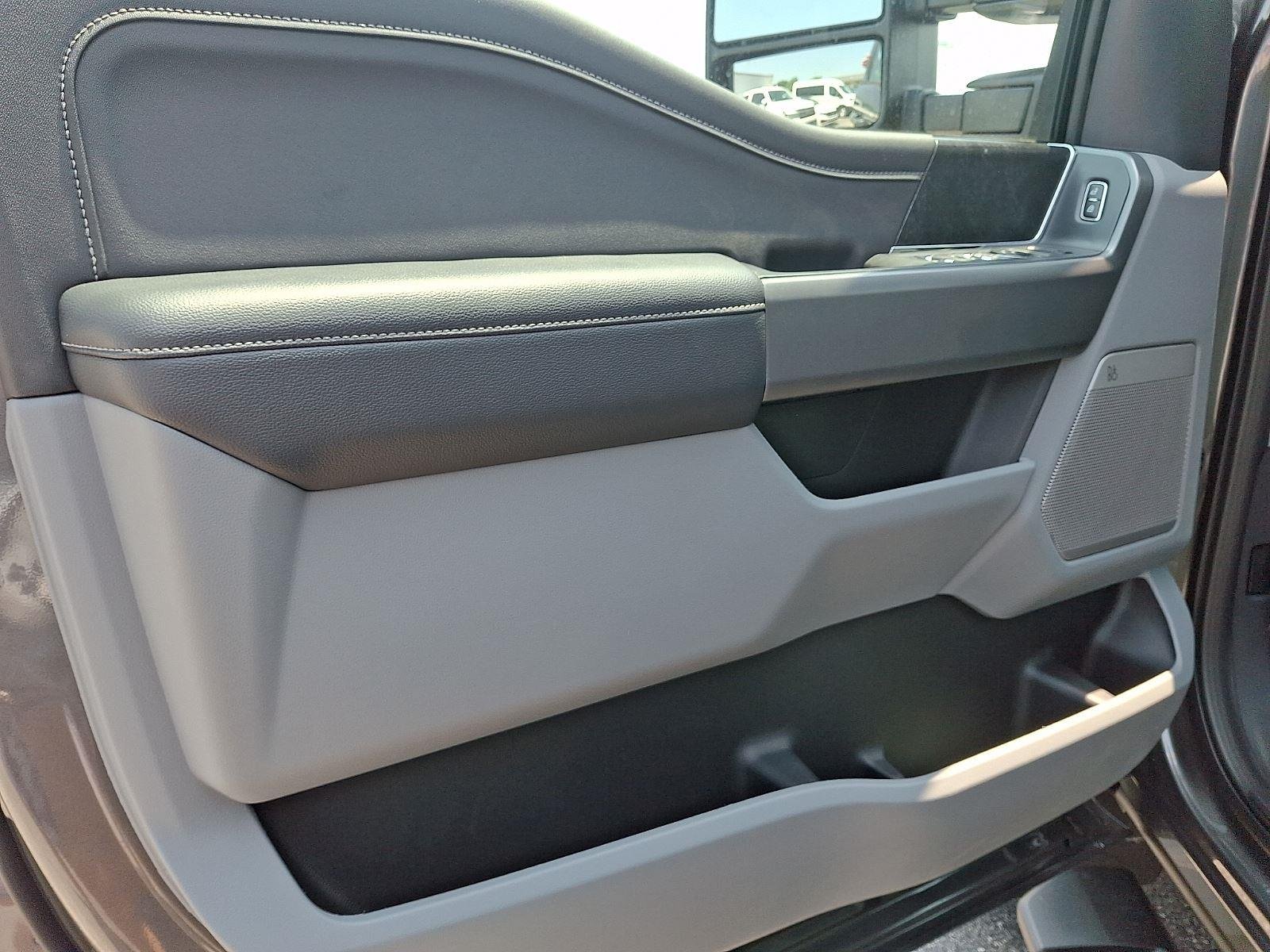 New 2026 Carbonized Gray Metallic Ford F-250® XLT image 9