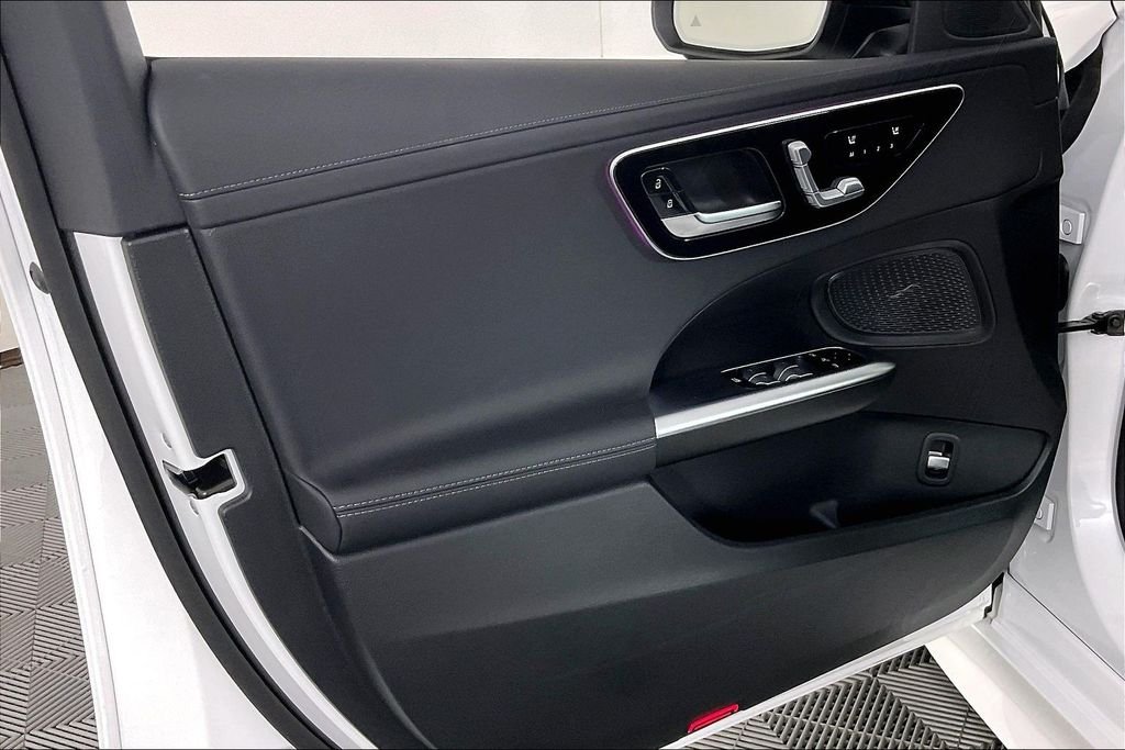 2026 Mercedes-Benz C-Class Sedan C 300 - Photo 15