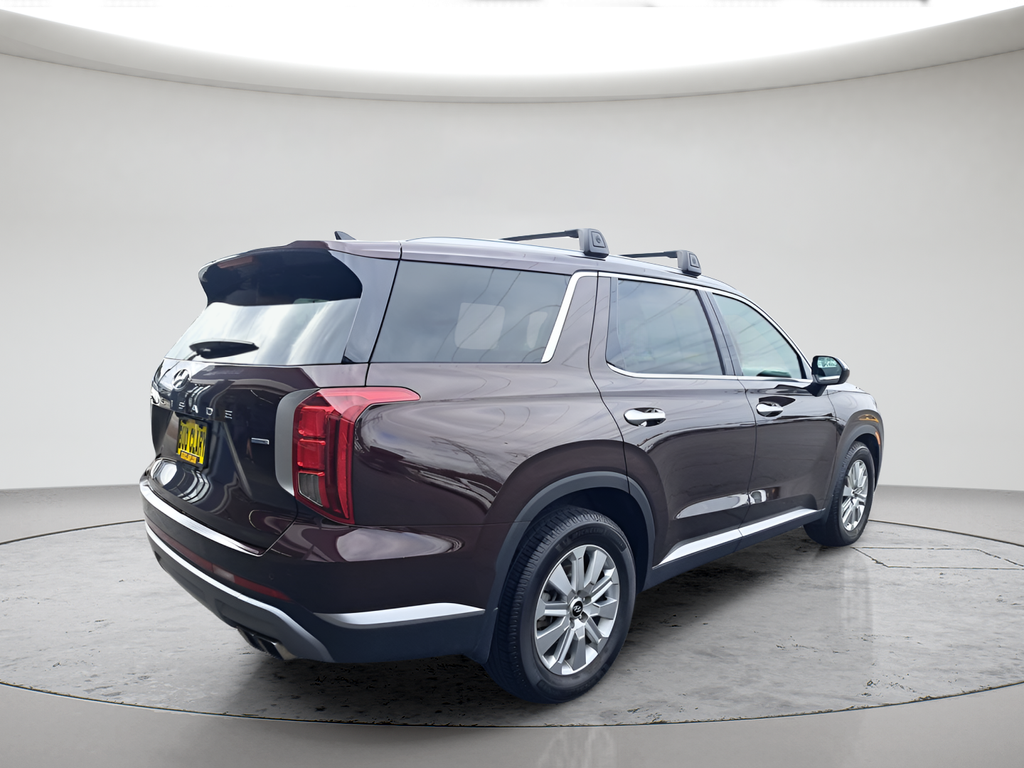 Used 2023 Burgundy Hyundai SEL image 3