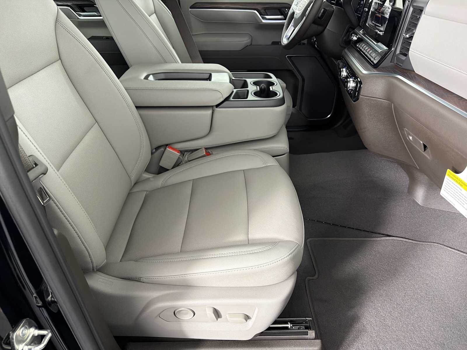 New 2026 Onyx Black GMC SLT image 11