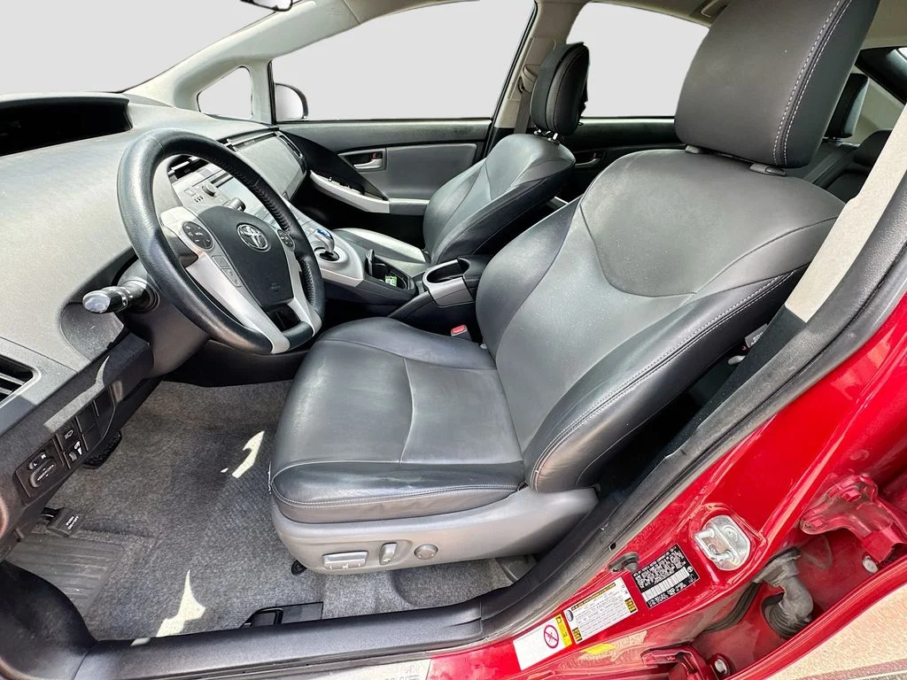 Used 2014 Red Toyota Five image 24