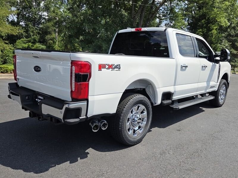 New 2026 Star White Metallic Tri-Coat Ford F-250® Lariat® image 14