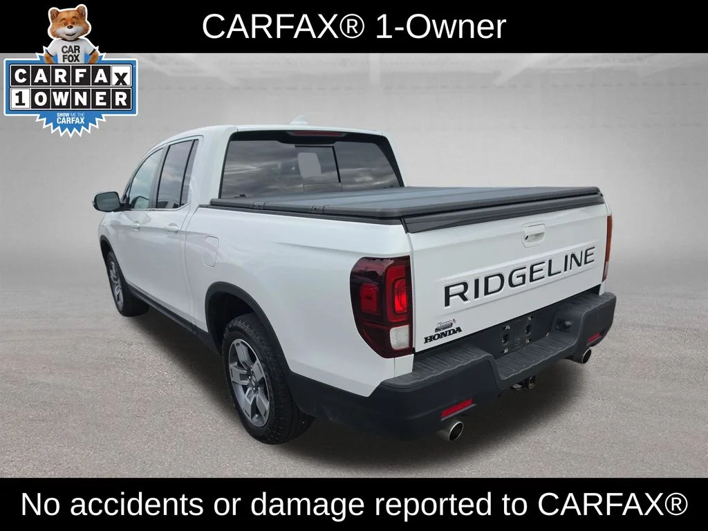 Used 2024 White Honda RTL image 3