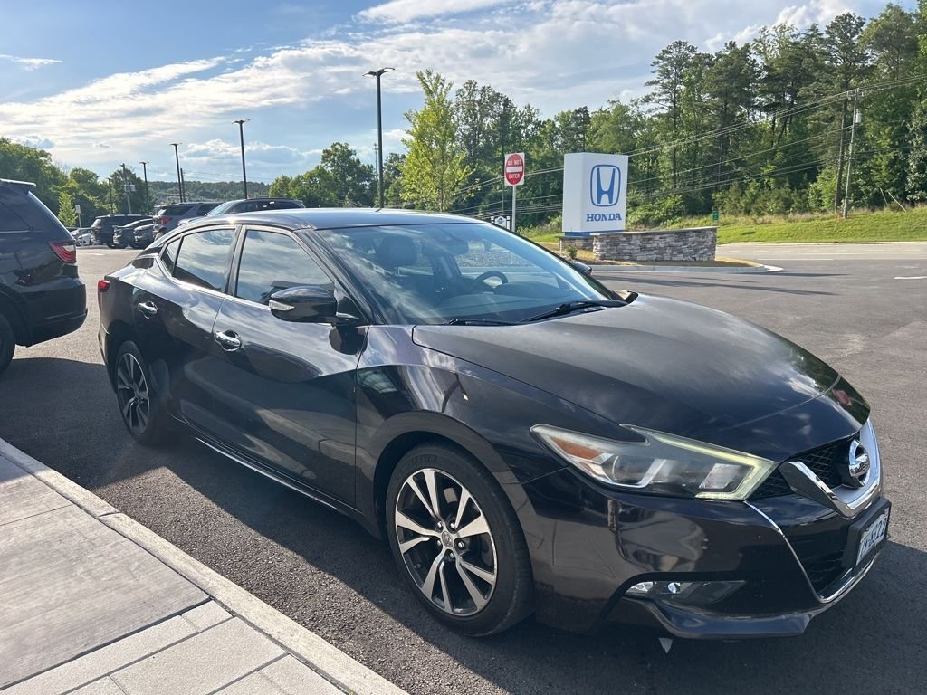 Used 2017 Bordeaux Black Nissan 3.5 SV image 5