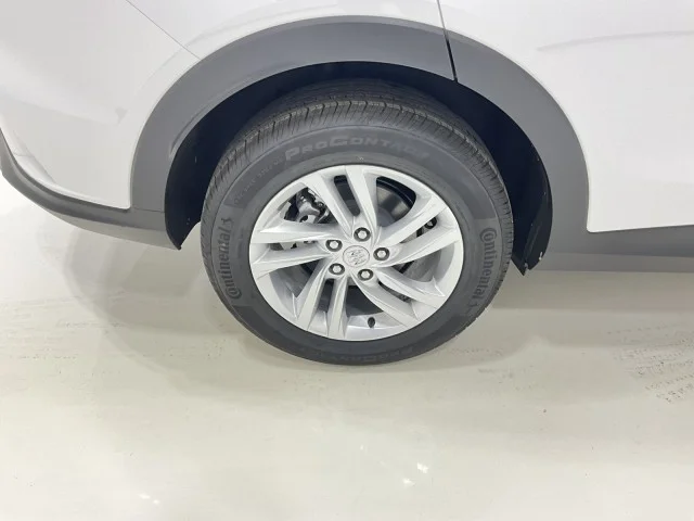 New 2026 Summit White Buick Preferred image 5