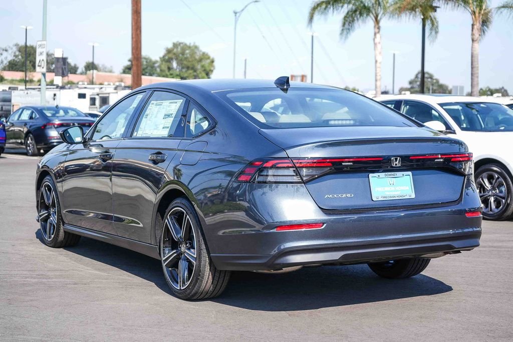 New 2026 Meteorite Gray Metallic Honda SE image 9