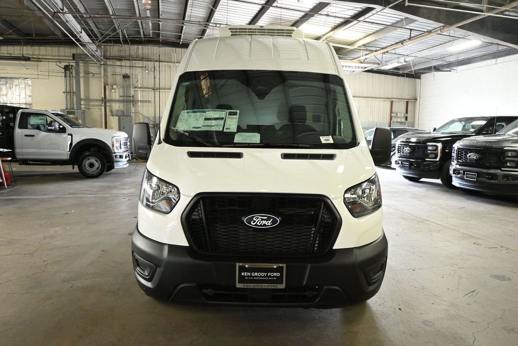 New 2026 Oxford White Ford Base image 4