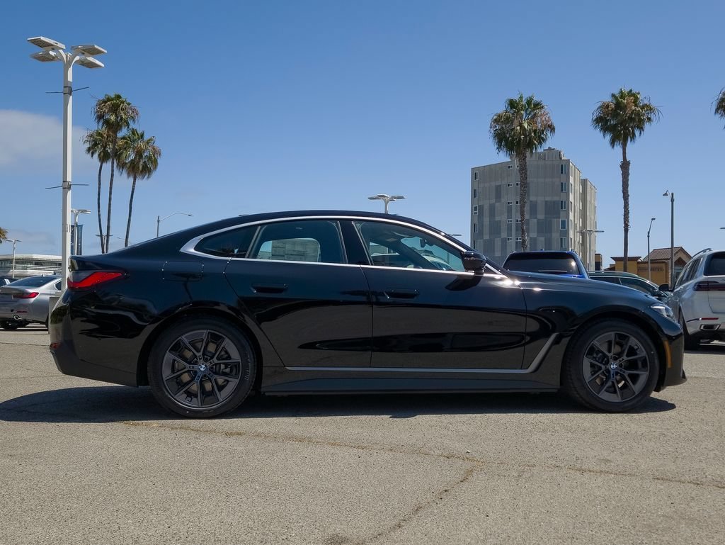 New 2026 Jet Black BMW eDrive40 image 4