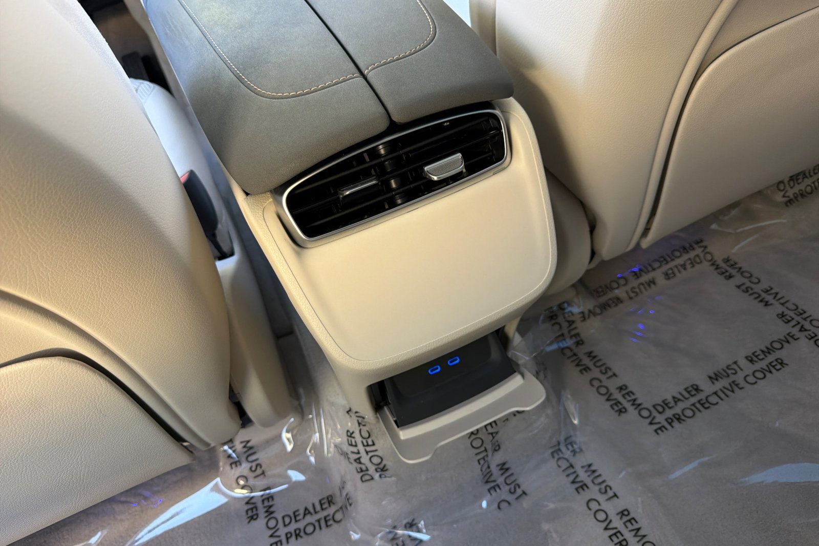 Certified Used 2023 White Mercedes-Benz 450 image 33
