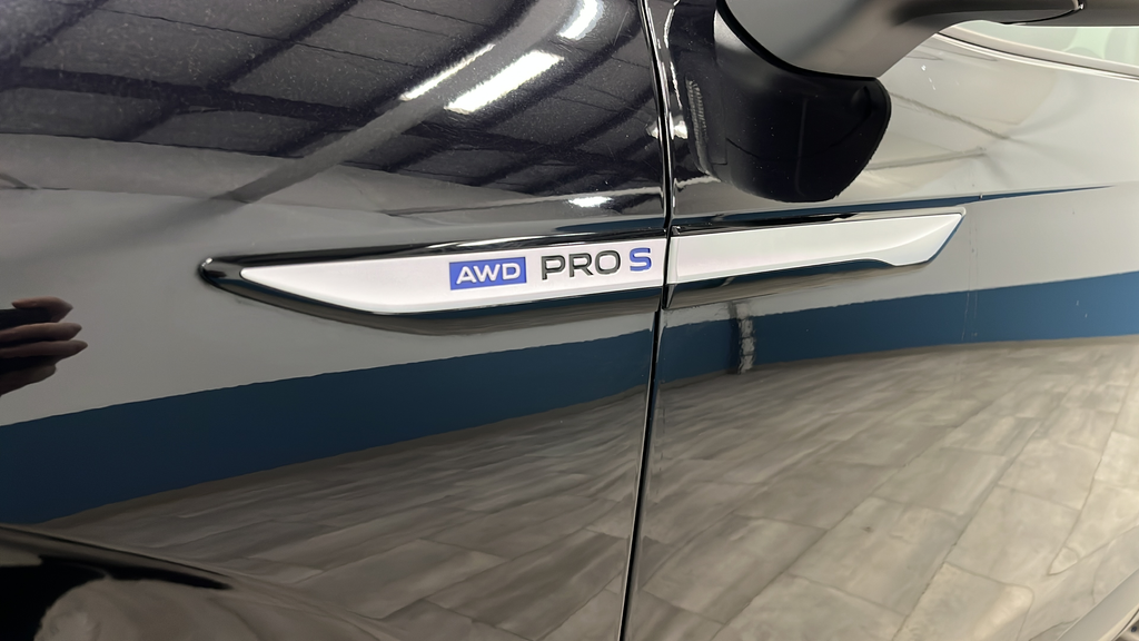 Used 2023 Deep Black Volkswagen Pro S image 39