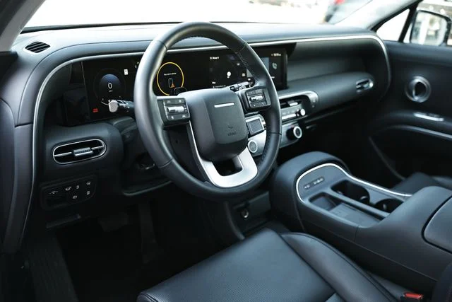 Used 2026 Creamy White Pearl Hyundai SEL Convenience image 18