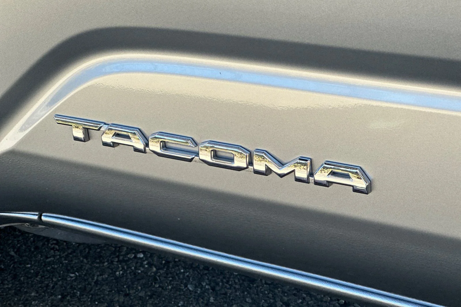 2025 Toyota Tacoma SR5 - Photo 17