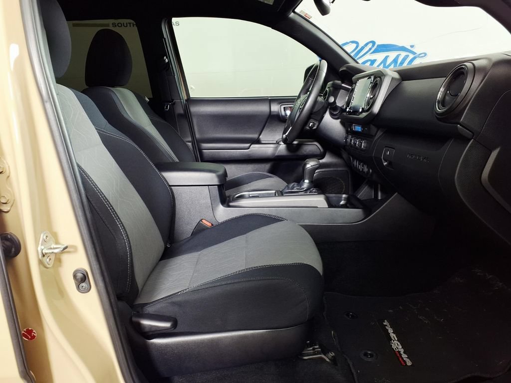 Used 2020 Quicksand Toyota SR5 image 11