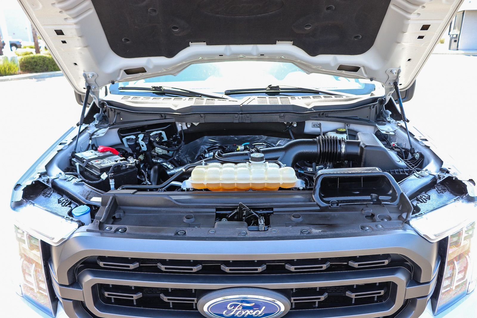 Certified Used 2023 Avalanche Ford XLT image 28
