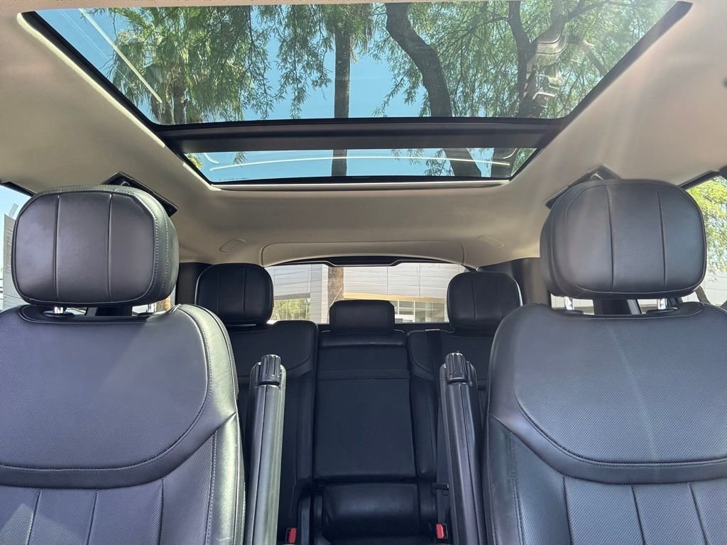 Used 2023 Santorini Black Metallic Land Rover SE image 15