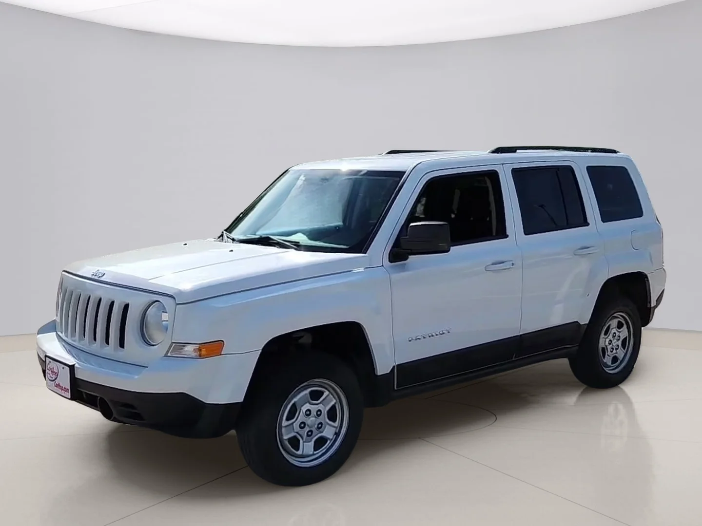 Used 2016 White Jeep SPORT 4WD image 1