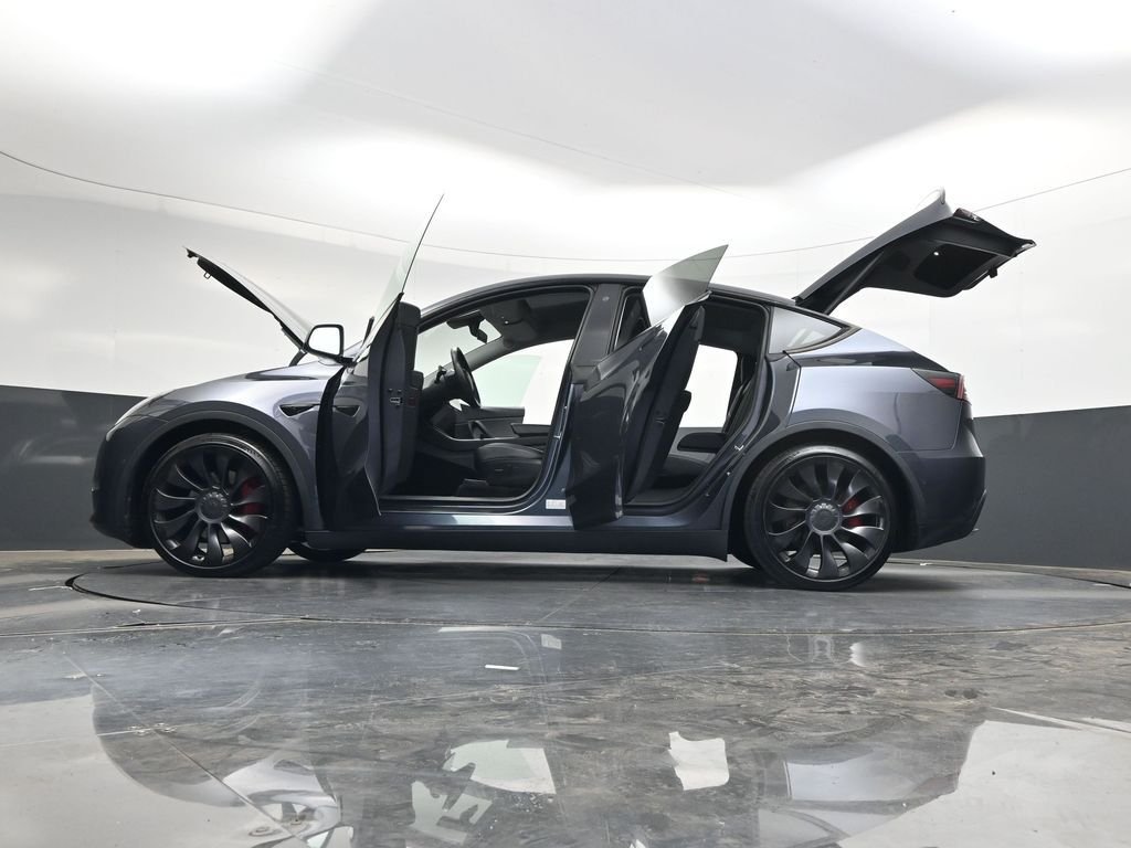 Used 2020  Tesla Performance image 47