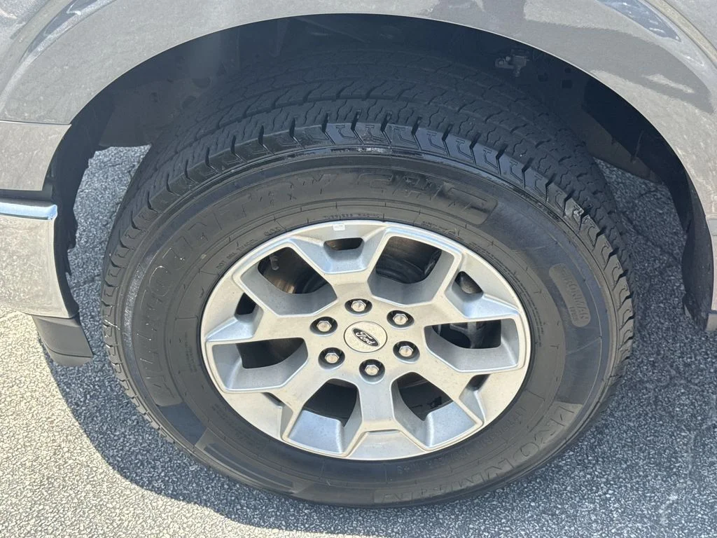 Used 2023 Gray Ford XLT image 11