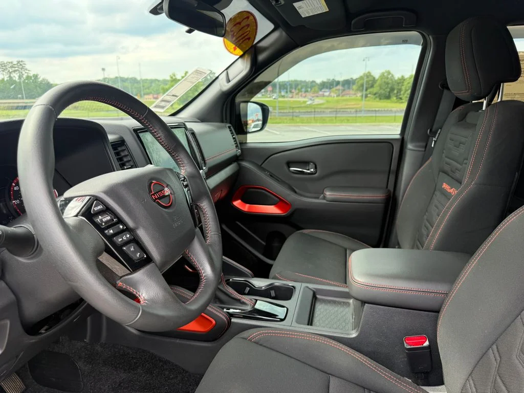 Used 2023 White Nissan PRO-4X image 4
