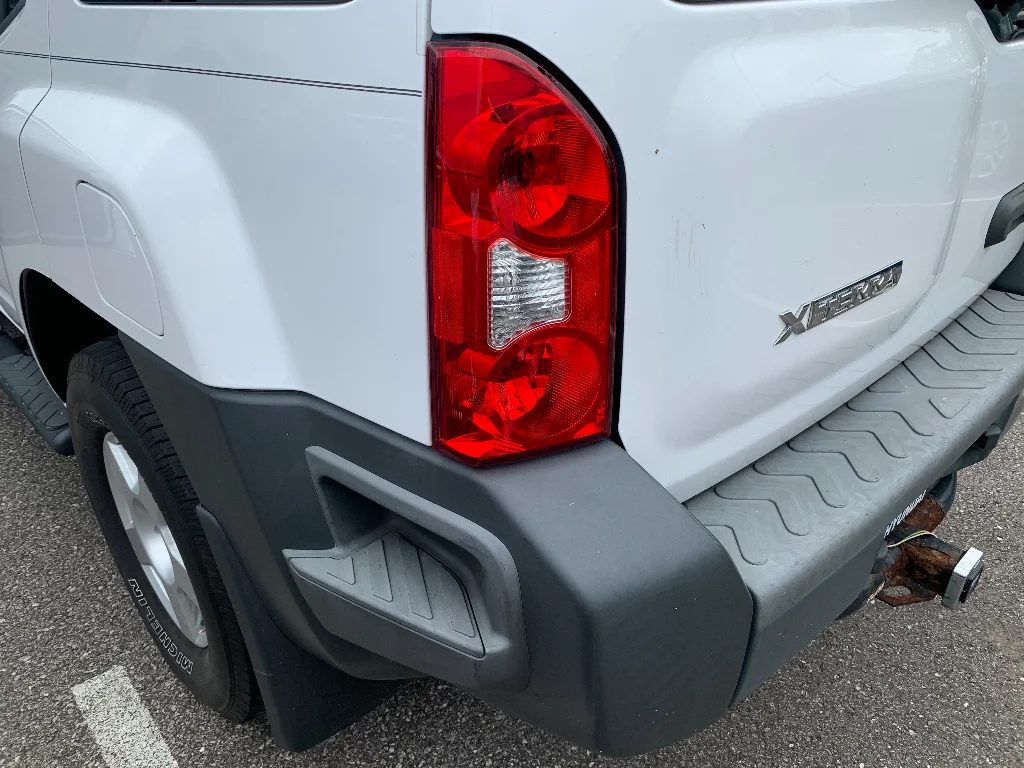 Used 2007 Avalanche Nissan S image 30