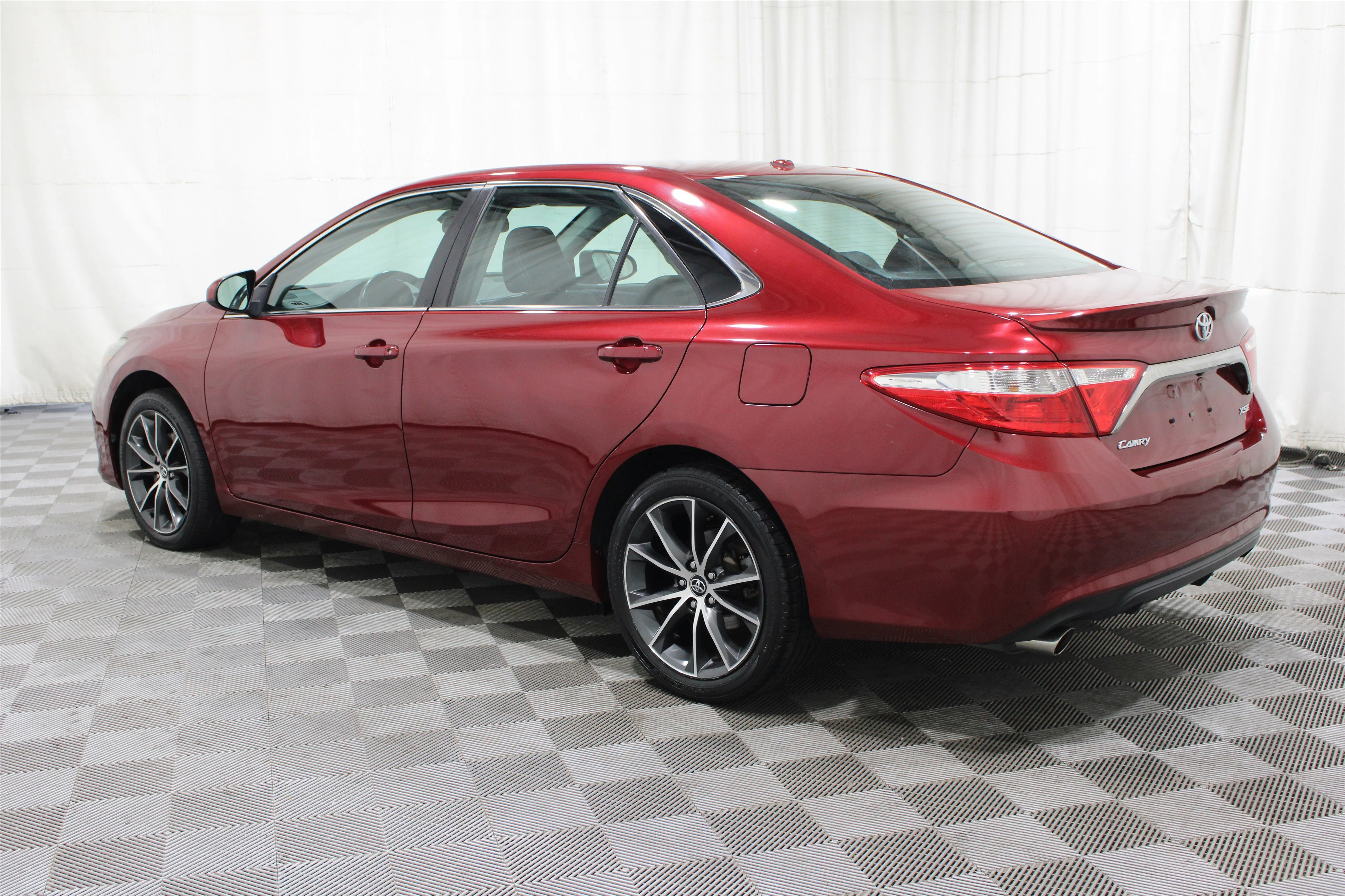 2017 Toyota Camry XSE - Photo 36