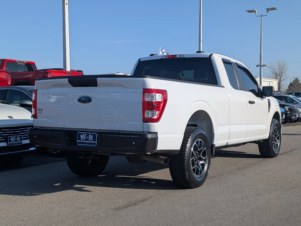 Used 2023 Oxford White Ford XL image 3