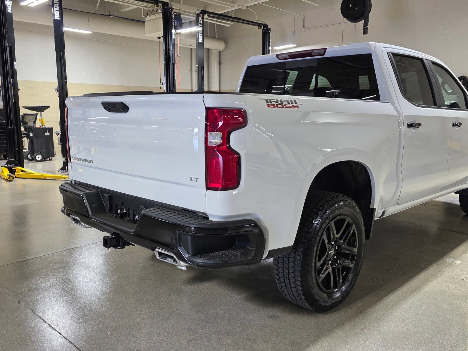 2026 Chevrolet Silverado 1500 LT Trail Boss - Photo 12