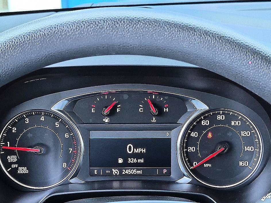 Used 2024 Sterling Gray Metallic Chevrolet LT image 18