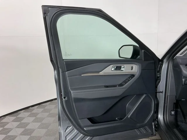 New 2026 Carbonized Gray Metallic Ford Active image 13