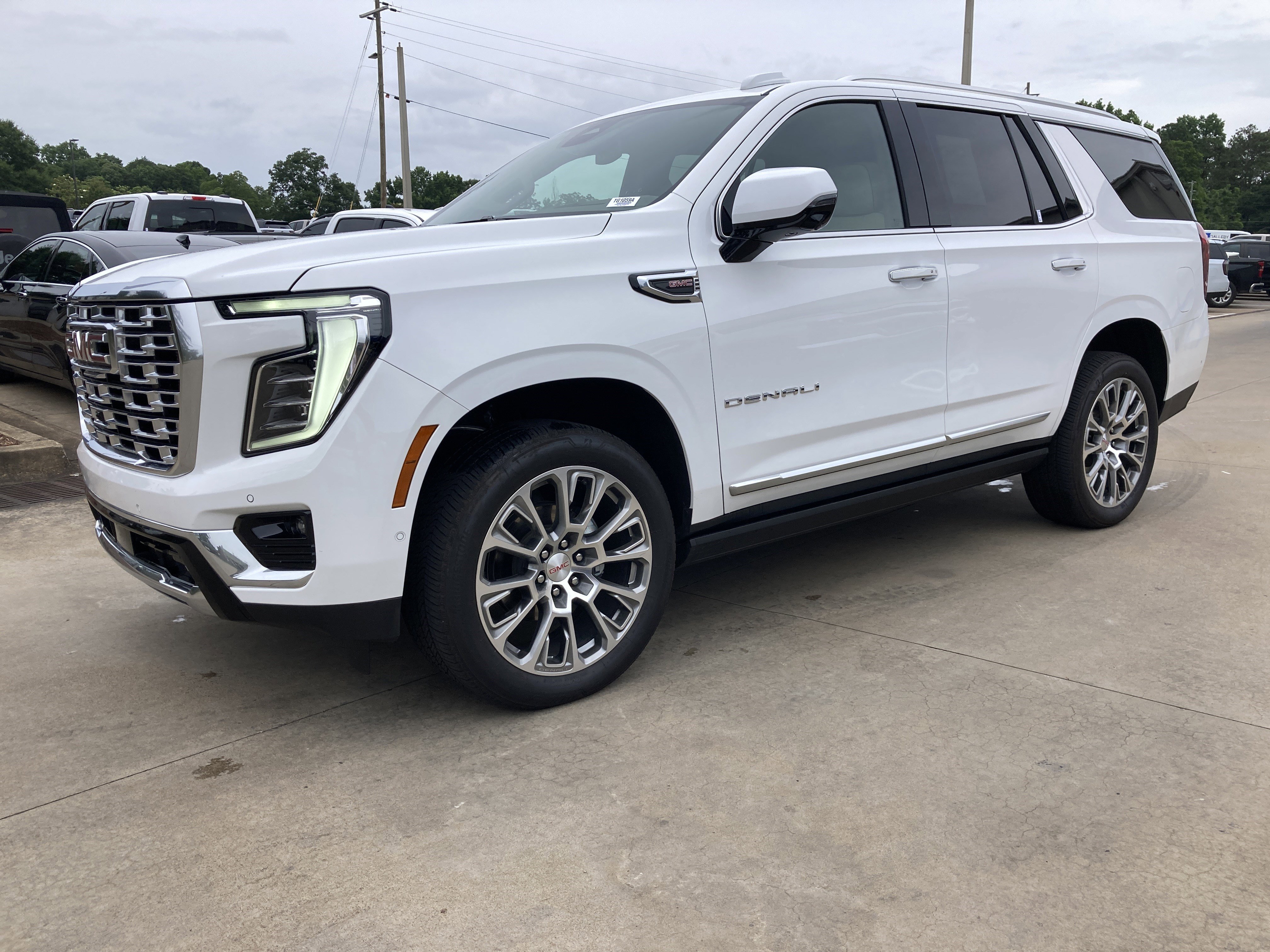 2025 GMC Yukon 4WD Denali's photo