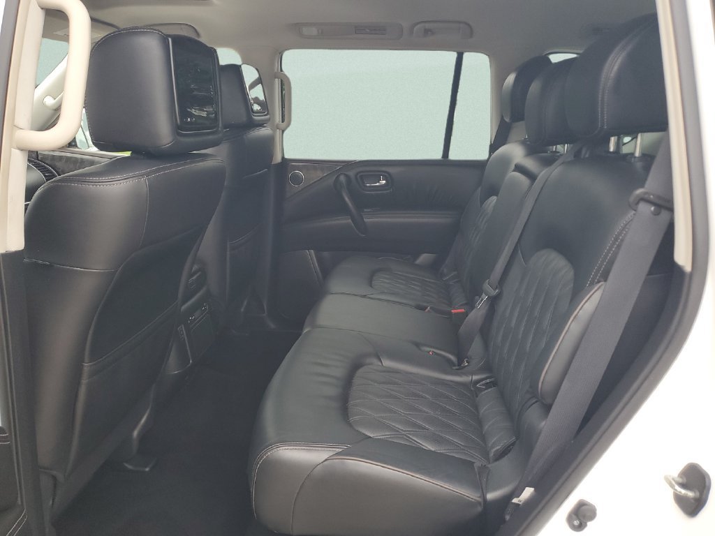 Used 2022 White Nissan Platinum 4WD image 13