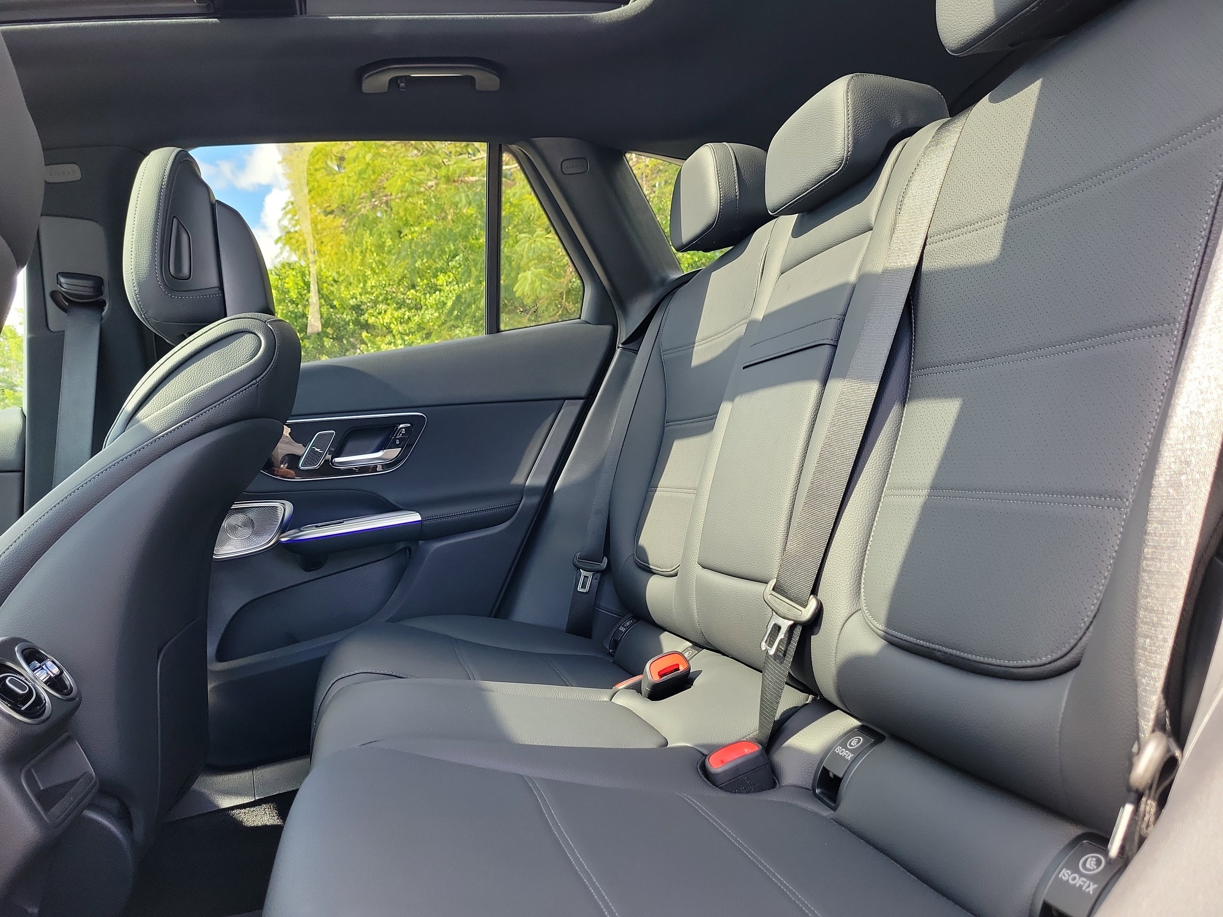 New 2026 MANUFAKTUR Alpine Grey Mercedes-Benz GLC 300 image 11
