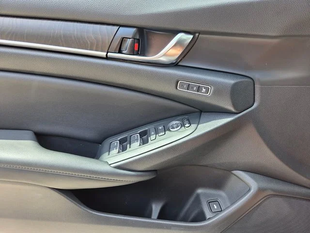 Used 2022 Black Honda EX-L image 36