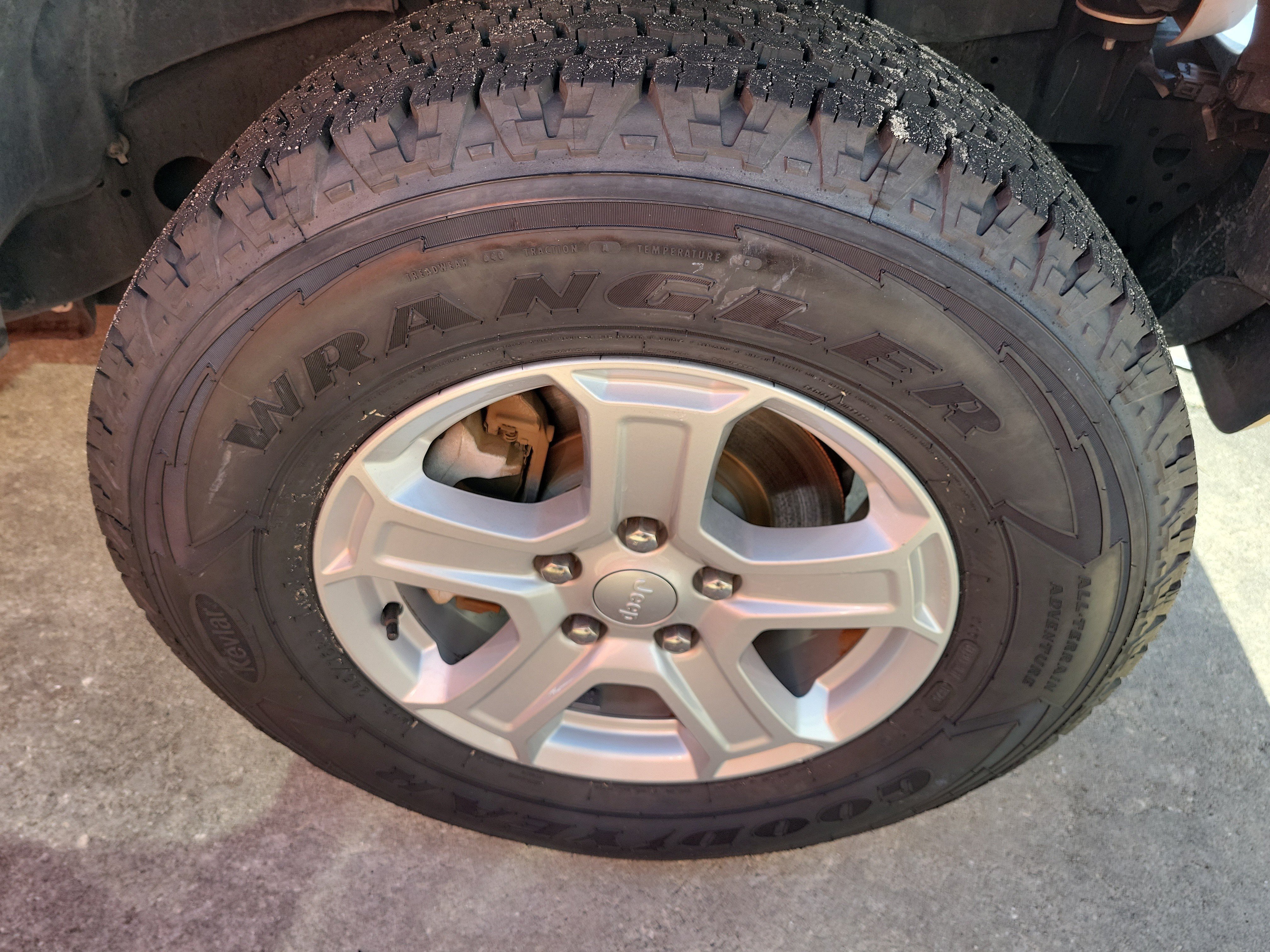 Used 2021 Bright White Clearcoat Jeep Sport S image 7