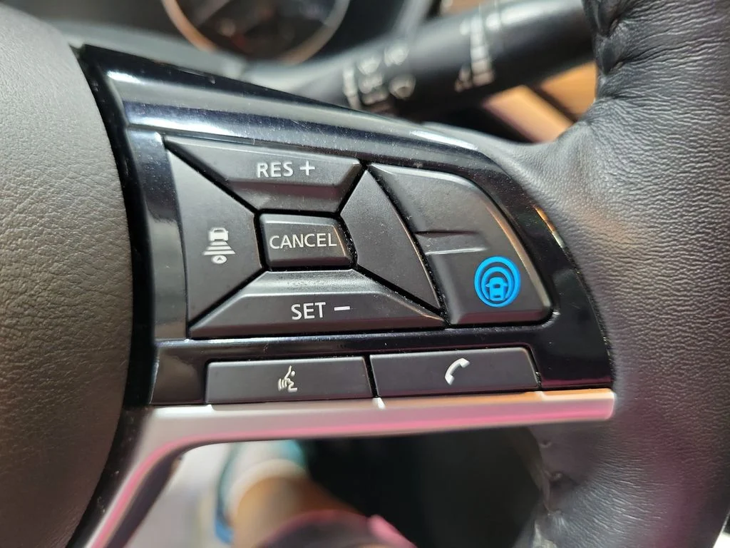 Used 2020 Silver Nissan 2.5 SL image 35