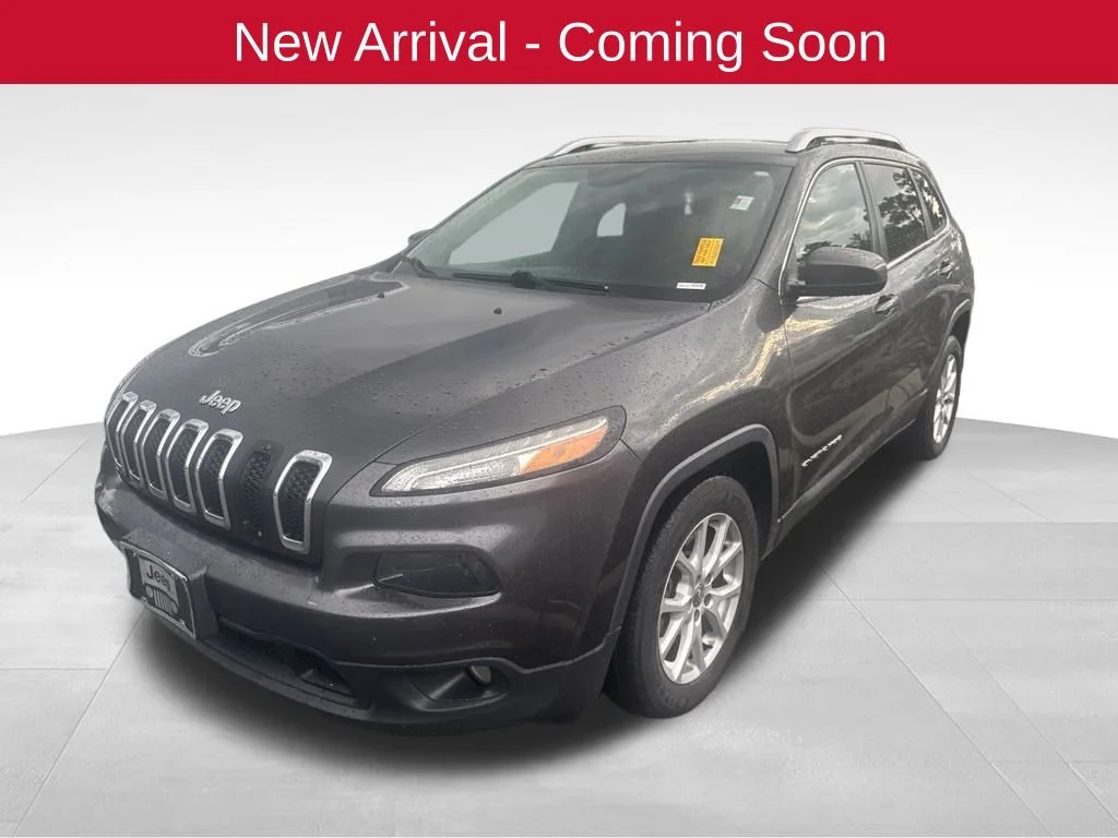 Used 2016 Blue Jeep Latitude image 1