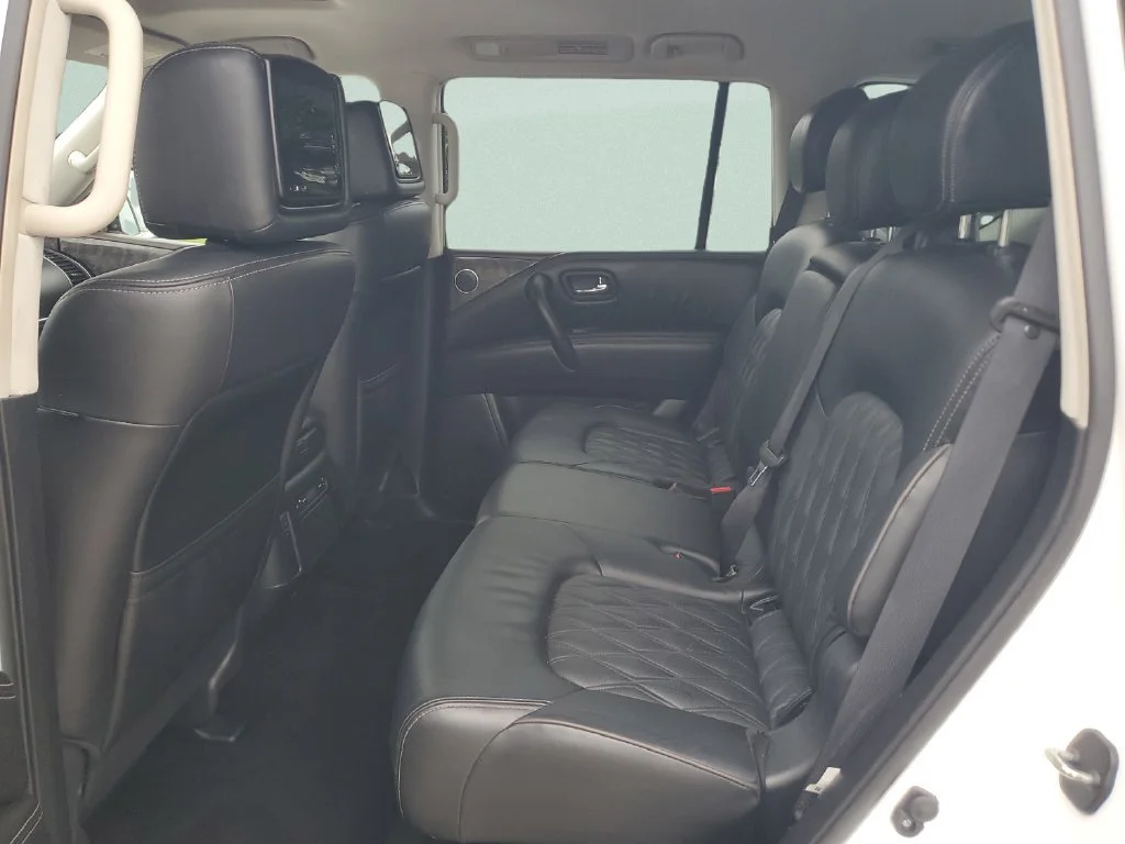 Used 2022 White Nissan Platinum 4WD image 13