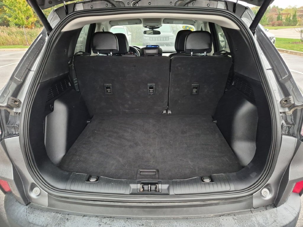 Used 2022 Gray Ford SEL image 25
