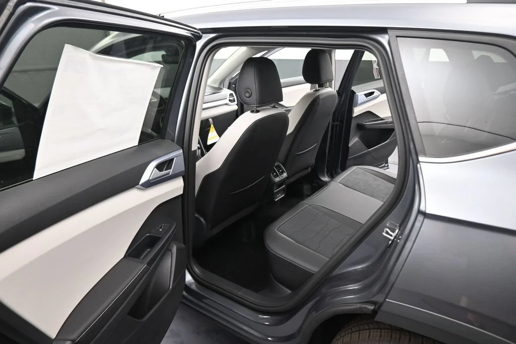 New 2026 Gray Volkswagen 1.5T SE image 42