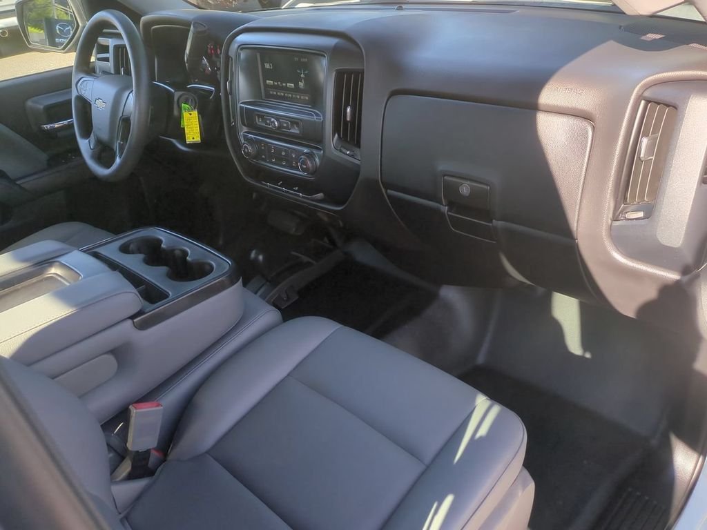 Used 2019 White Chevrolet WT image 27
