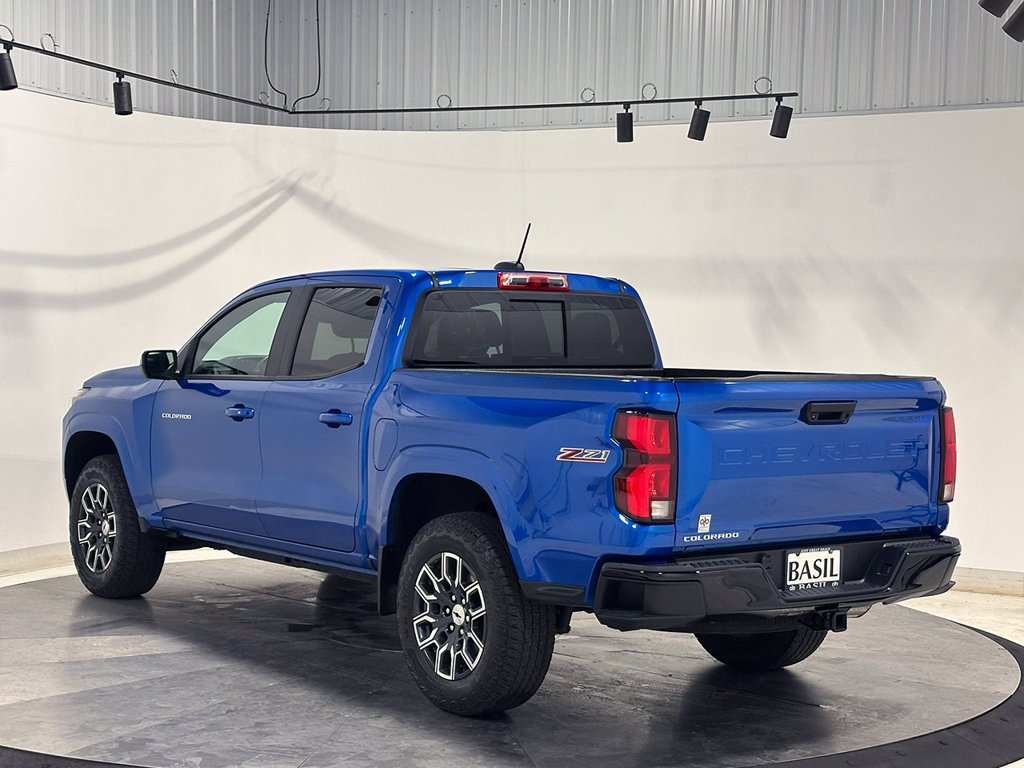 Used 2024 Blue Chevrolet Z71 image 15