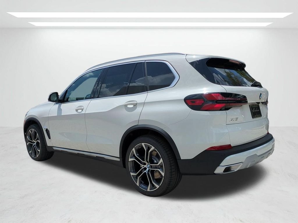 New 2026 Alpine White BMW xDrive40i image 6