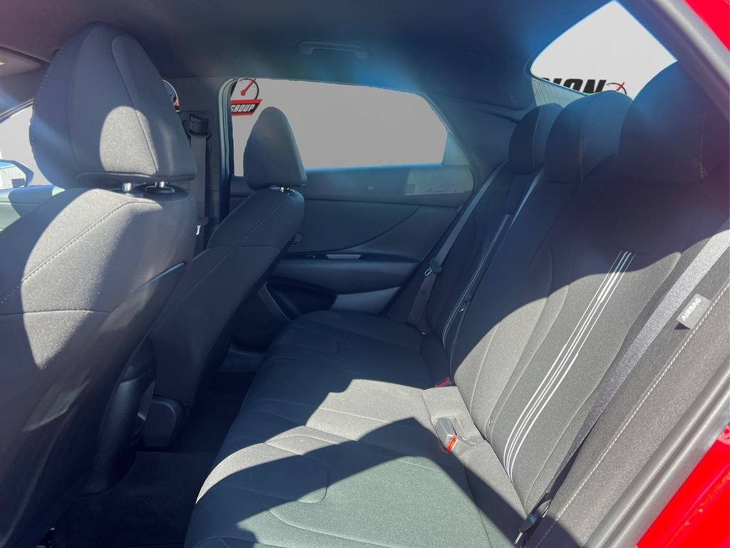 Used 2025 Red Hyundai SEL Sport image 10