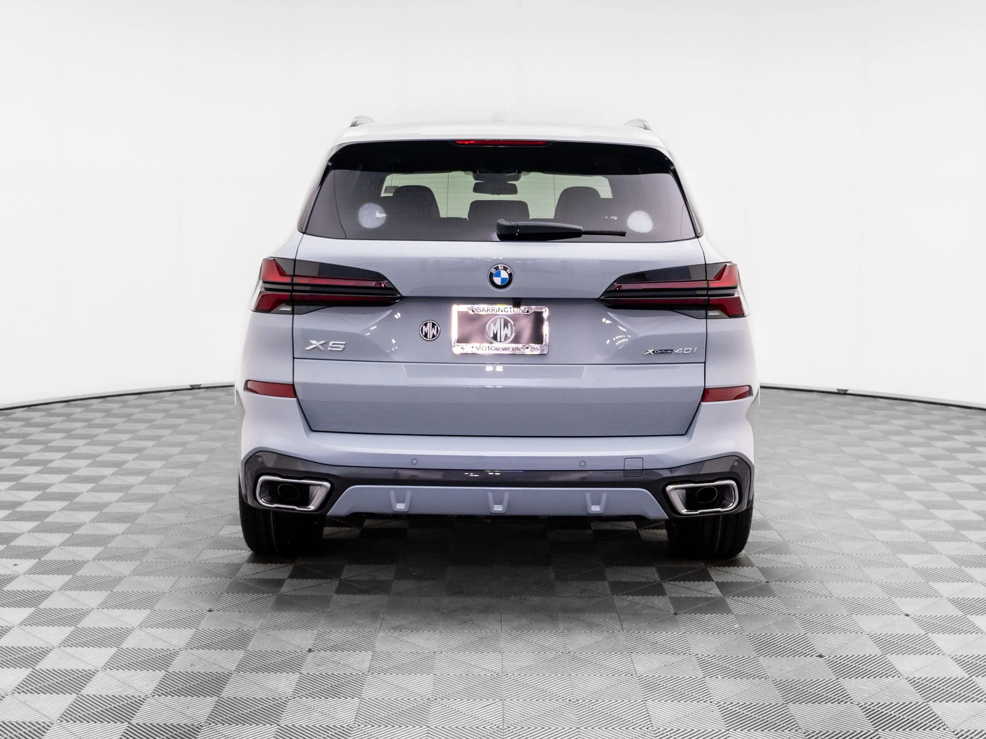 New 2026 Gray BMW xDrive40i image 4