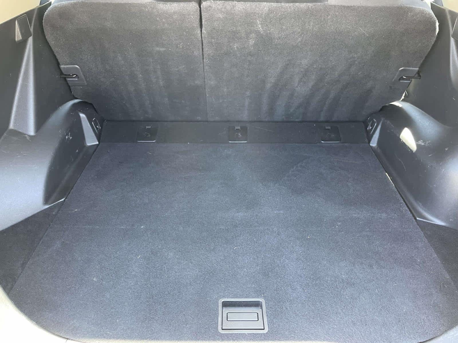 Used 2014 Platinum Graphite Nissan S image 18