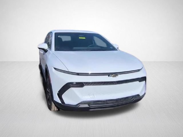 New 2026 Summit White Chevrolet LT image 4